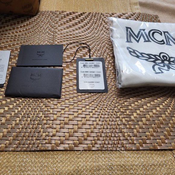 MCM shoulder bag with detachable strap - Picture 4 of 9